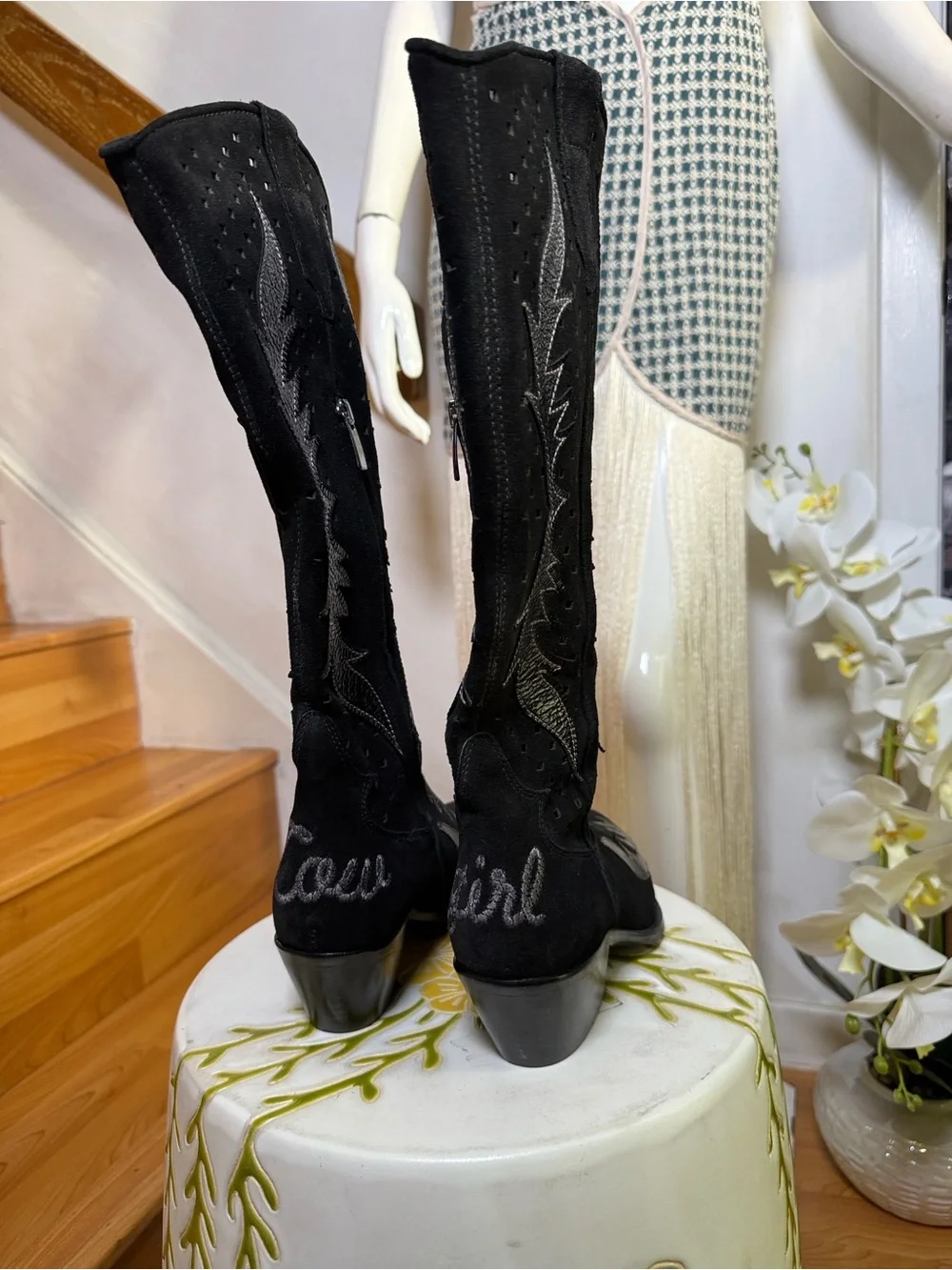 ITALIAN COWBOY Women’s Black Embroidered Western Boots
